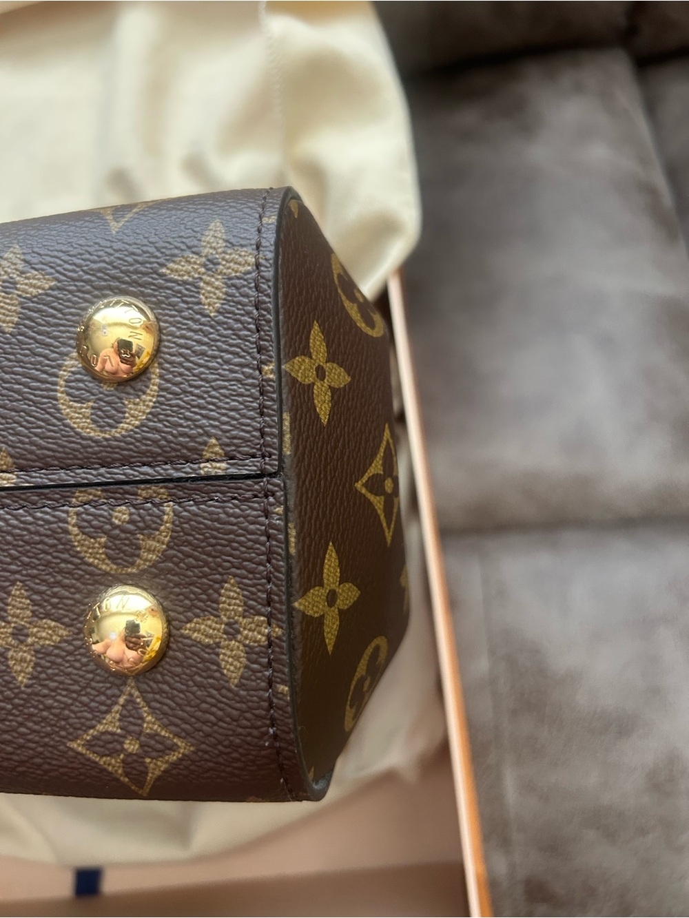 Likes New Louis Vuitton Monogram Cluny MM Satchel - Picture 8 of 15